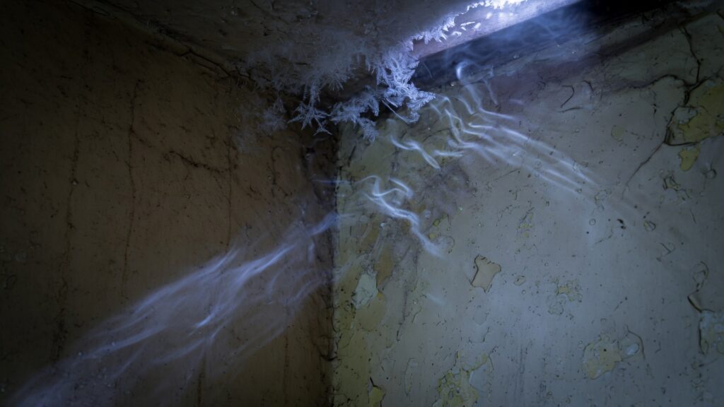 Signs your house is haunted